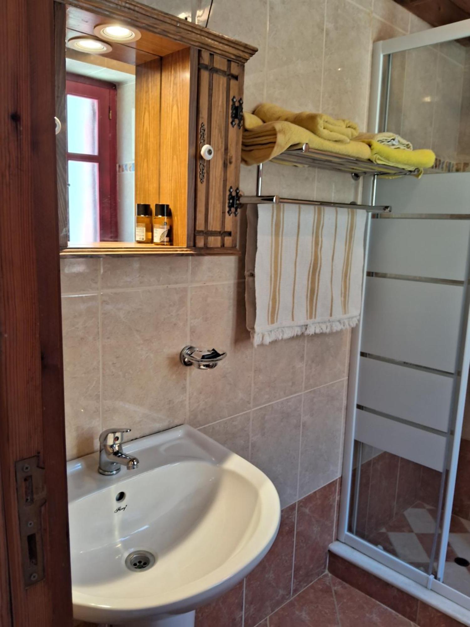 Anemos Guest House Karpathos Olympos  Ngoại thất bức ảnh